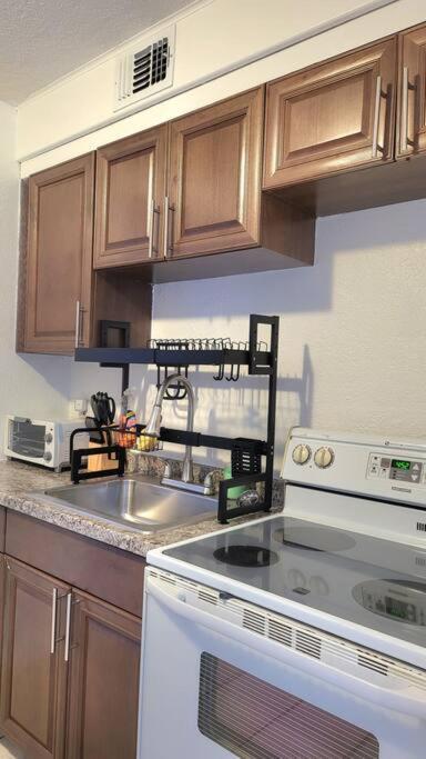 Entire Home By Siesta Key/Closed To Downtown Sarasota Exterior photo