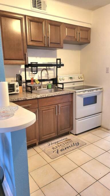 Entire Home By Siesta Key/Closed To Downtown Sarasota Exterior photo