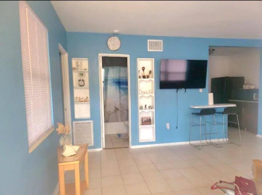 Entire Home By Siesta Key/Closed To Downtown Sarasota Exterior photo